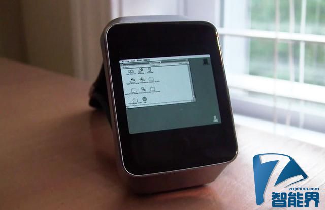碉堡了！用Android Wear運行蘋果MacintoshII