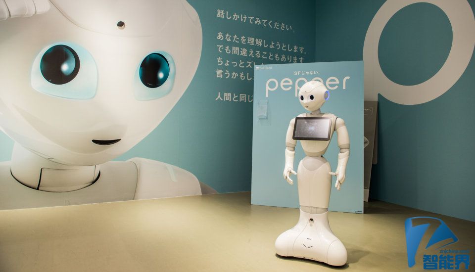 客服人手不足？去跟軟銀租一臺機器人吧！