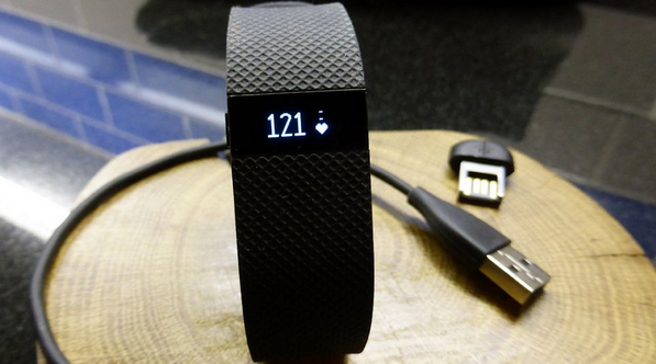 佳明與Fitbit健身追蹤器哪個更出色？