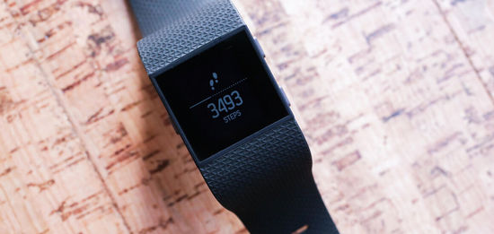 Fitbit Surge大升級：續航翻倍，新添跑步提醒