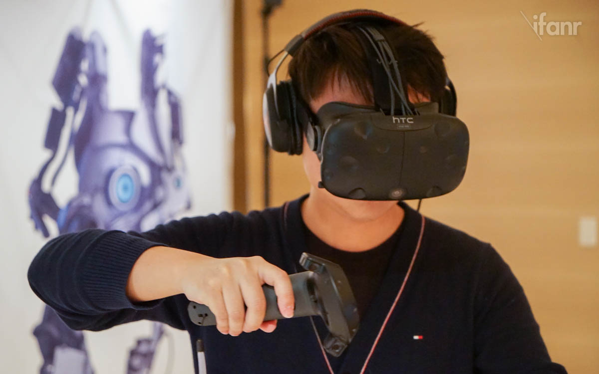 為了更快的體驗到更多游戲，HTC Vive 將迎接 2D 桌面影院模式