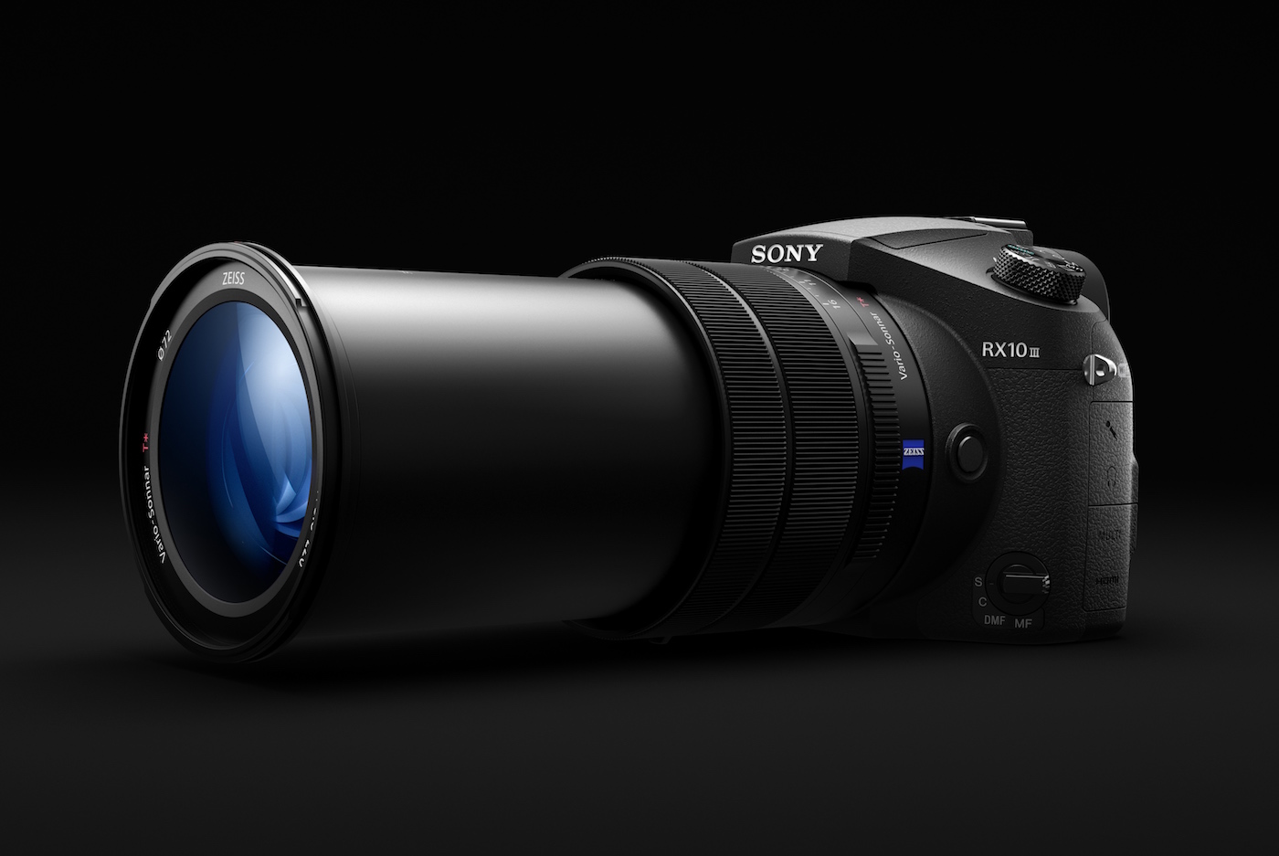 等效 600mm 望遠的索尼 RX10M3 現身；FE 50mm f/1.8 定焦與更望遠的新鏡也登場