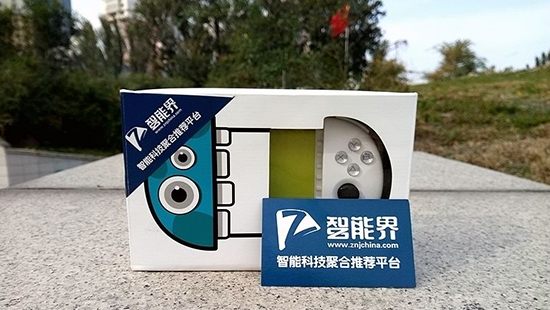 聽說玩游戲，飛智WEE拉伸手柄和手機更配哦~