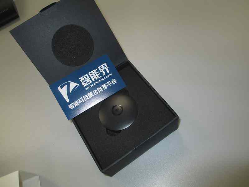 小巧大智慧，一鍵投影不是夢---愛奇藝電視果評測
