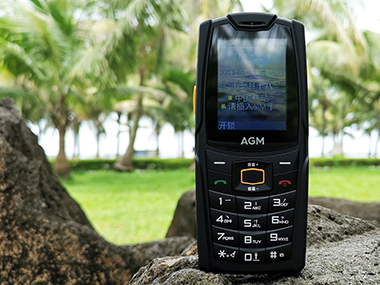 經典三防備用機，帶上它做街上最靚的仔——AGM M6三防功能機簡評
