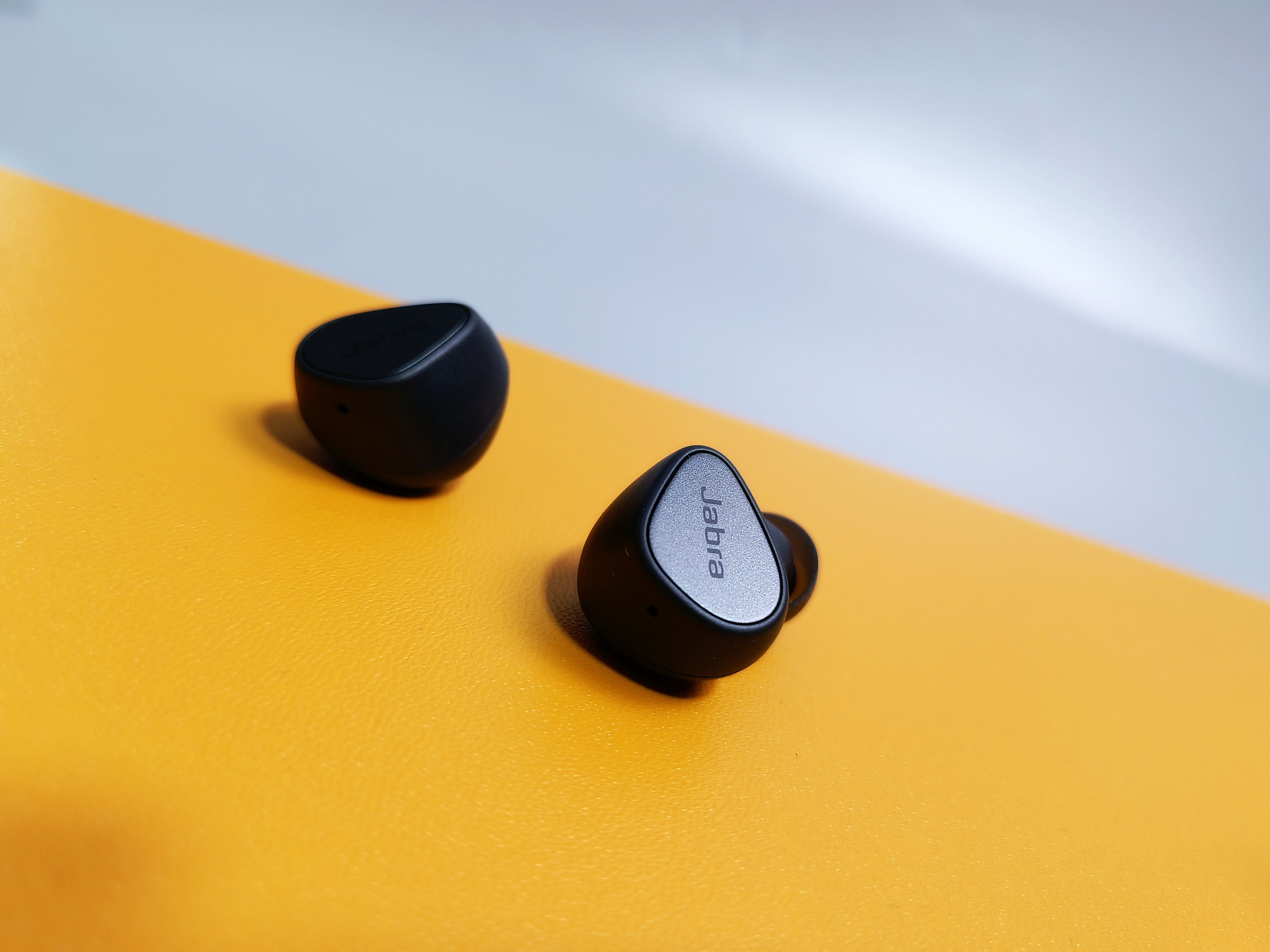 有耳機自北歐來，不亦樂乎？捷波朗(Jabra) E3耳機體驗