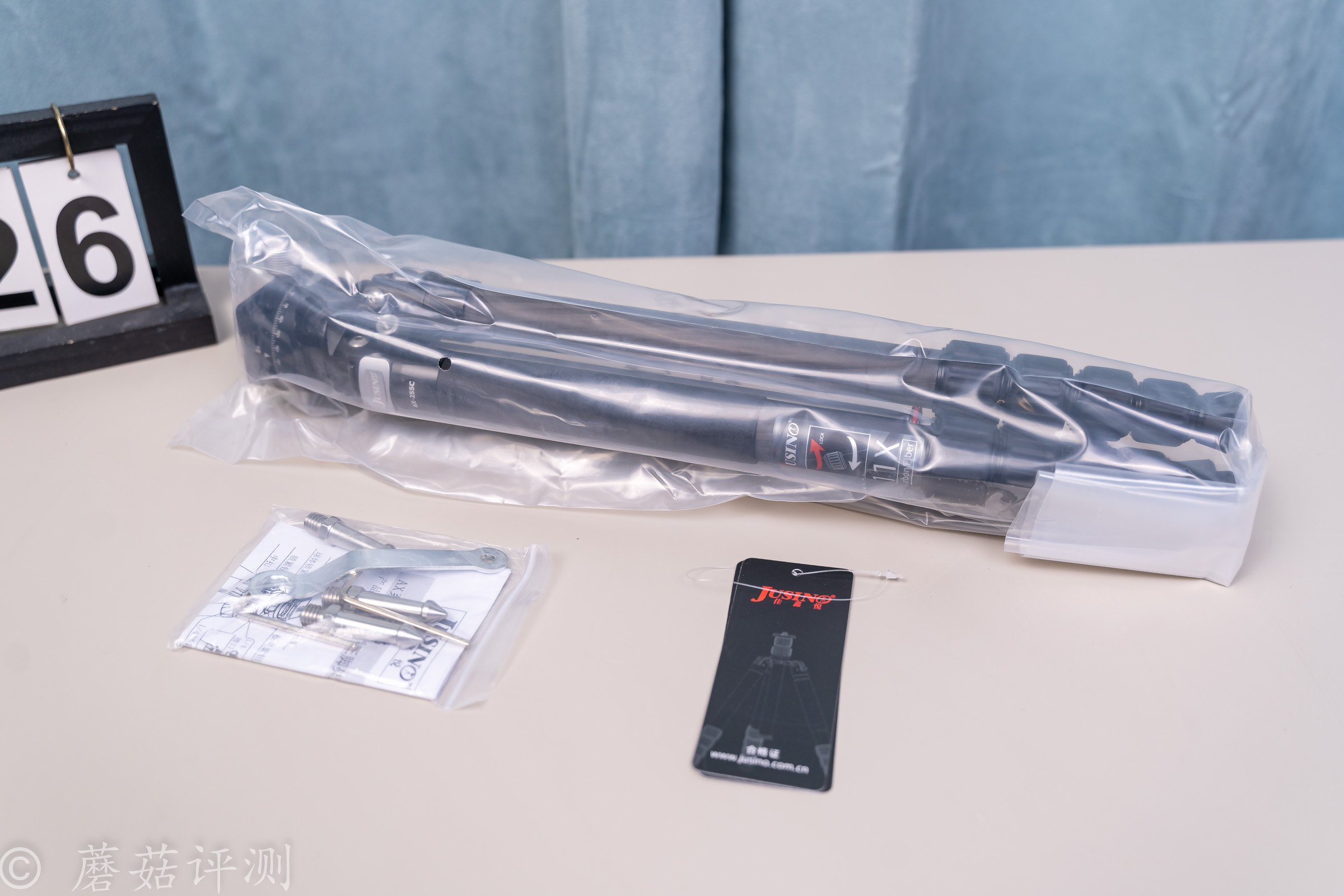 8_20221226_佳鑫悅AX-255C優質碳纖維三腳架云臺套裝_微單單電數碼單反相機專業三角架.jpg