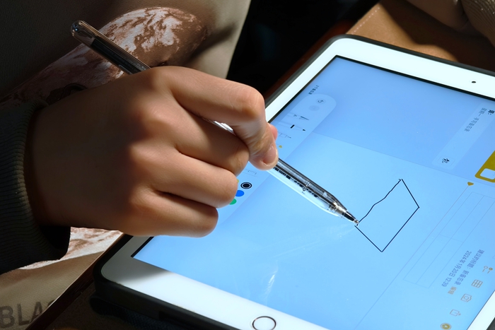 西圣Pencil 2：透明科技，平替Apple Pencil